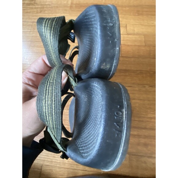 Chaco Mens Size 10 Classic Sandals Slip On Strap Sandals Green Hiking EUC CLEAN